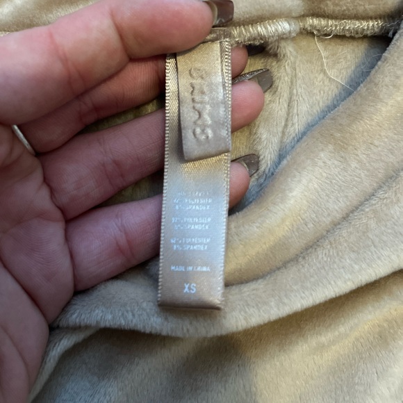 SKIMS Velour crew neck tank - Picture 2 of 3